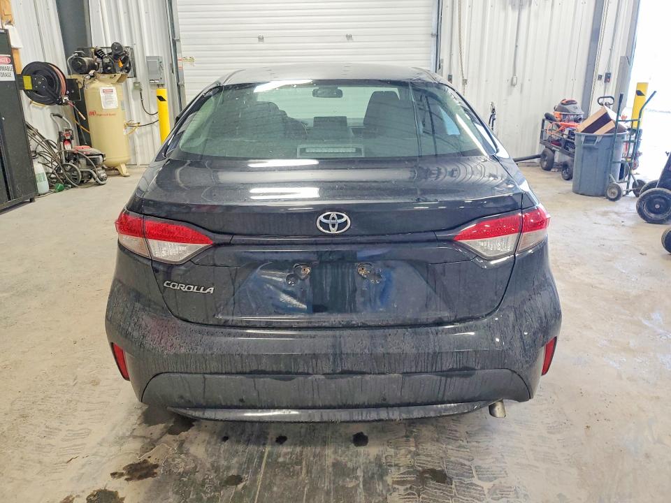 49626426 :رقم المزاد ، 5YFBPMBE1NP352229 vin ، 2022 Toyota Corolla مزاد بيع