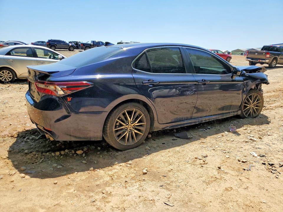 Продажа на аукционе авто 2022 Toyota Camry, vin: 4T1G11AK3NU662118, номер лота: 51335816