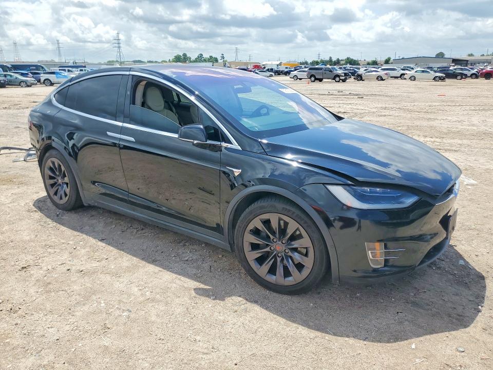 Продажа на аукционе авто 2018 Tesla Model X, vin: 5YJXCBE29JF136366, номер лота: 50615356