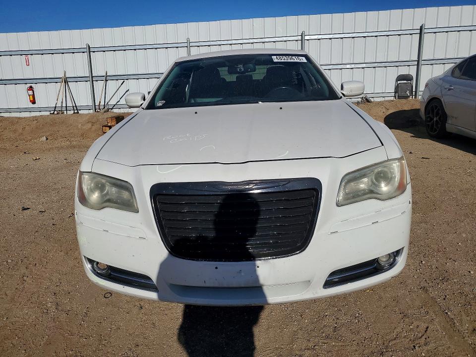 Продажа на аукционе авто 2015 Chrysler 300, vin: 2C3CCAAG0FH766213, номер лота: 48539616