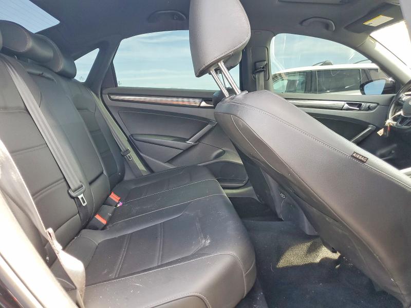 48699776 :رقم المزاد ، 1VWMA7A37MC017282 vin ، 2021 Volkswagen Passat مزاد بيع