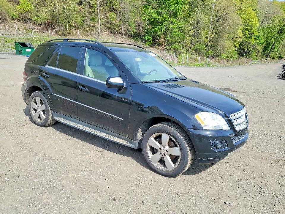 51037986 :رقم المزاد ، 4JGBB8GB9AA597651 vin ، 2010 Mercedes Benz M-class مزاد بيع