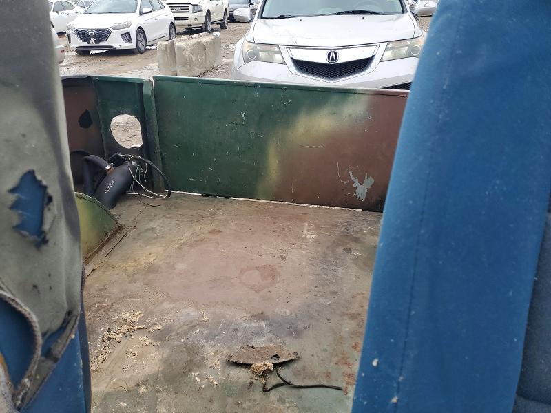 49643746 :رقم المزاد ، J6F83EH095440 vin ، 1976 Jeep Uk مزاد بيع