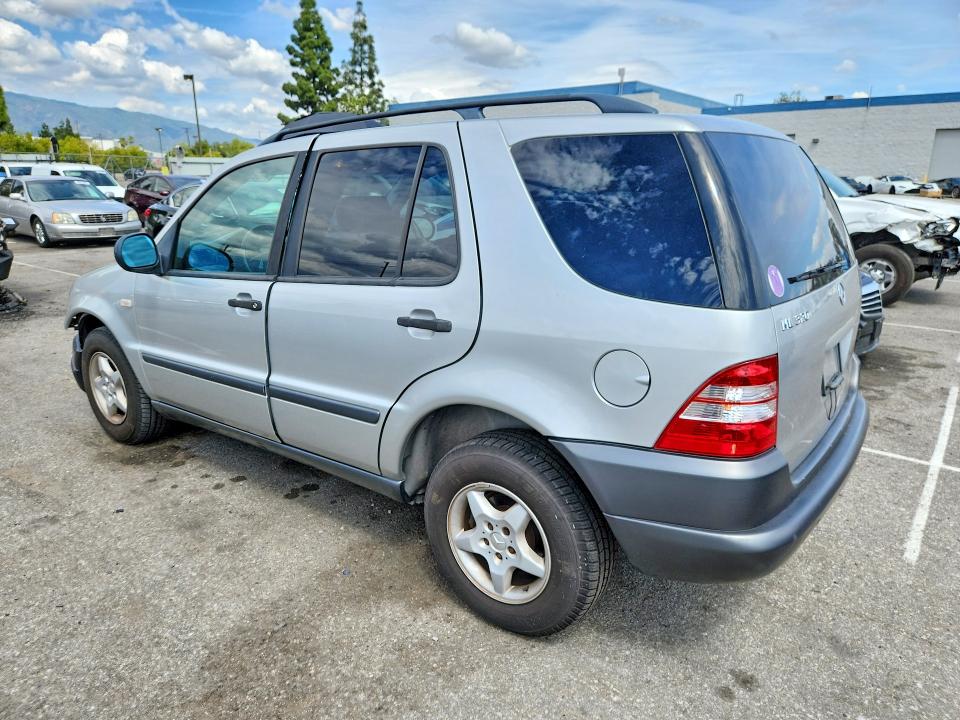 1999 Mercedes-benz Ml მანქანა იყიდება აუქციონზე, vin: 4JGAB54E7XA116622, აუქციონის ნომერი: 49395306