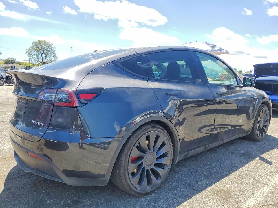 51004146 :رقم المزاد ، 7SAYGDEF1RF094572 vin ، 2024 Tesla Model Y مزاد بيع