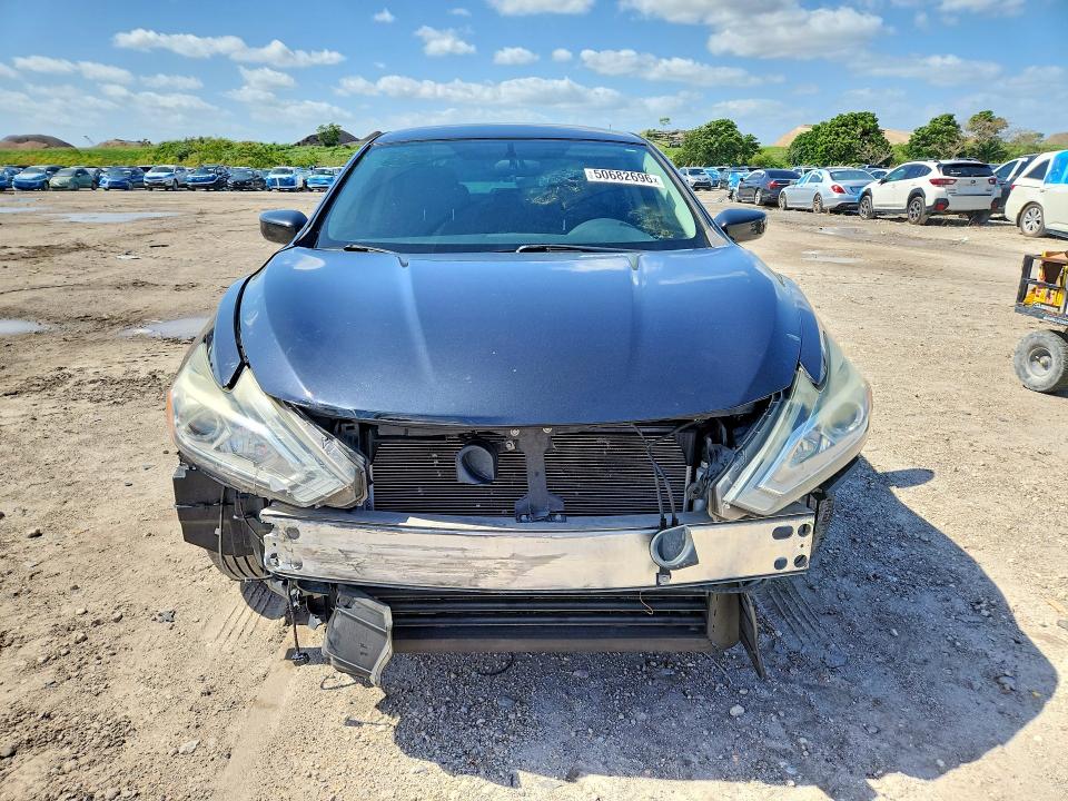 Продажа на аукционе авто 2018 Nissan Altima, vin: 1N4AL3AP7JC194055, номер лота: 50682696