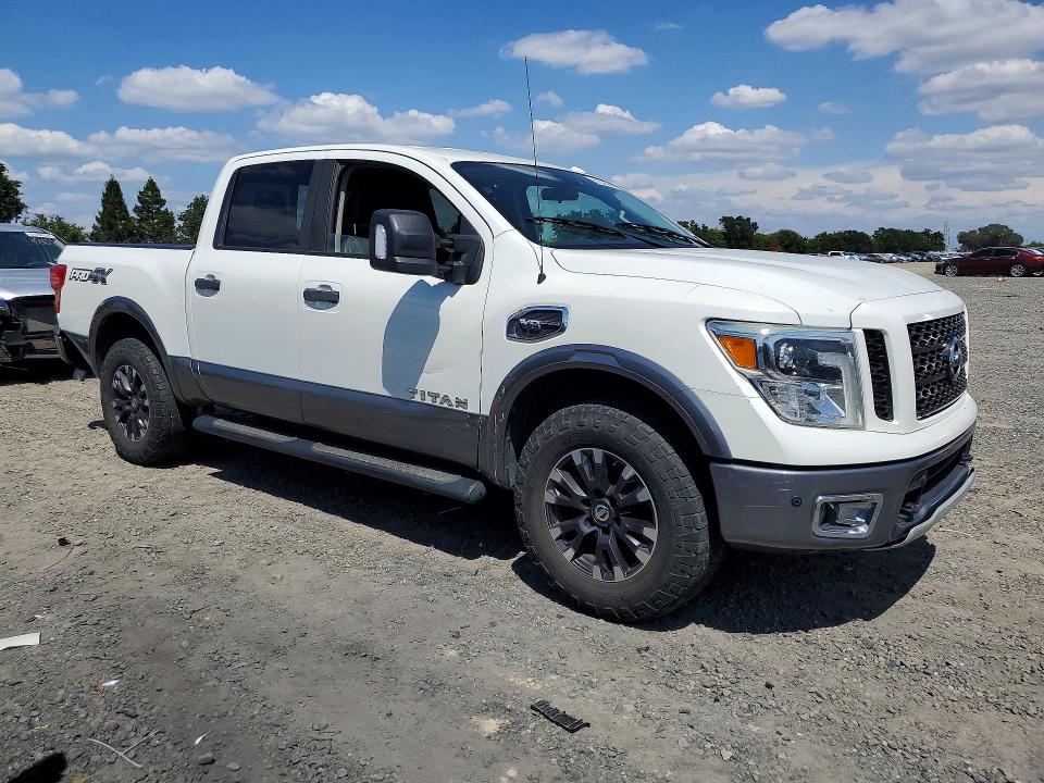 2017 Nissan Titan მანქანა იყიდება აუქციონზე, vin: 1N6AA1E59HN533262, აუქციონის ნომერი: 51346656