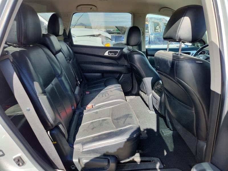 50996276 :رقم المزاد ، 5N1DR2MM5HC905856 vin ، 2017 Nissan Pathfinder مزاد بيع