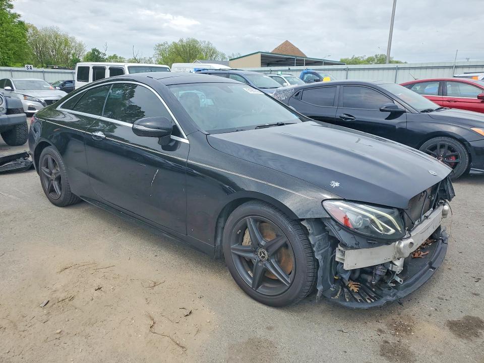 51960306 :رقم المزاد ، WDD1J6GB6JF018745 vin ، 2018 Mercedes-benz E مزاد بيع