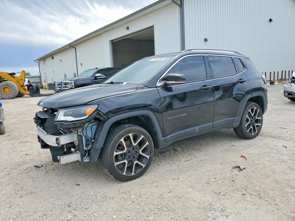 51432826 :رقم المزاد ، 3C4NJDCB0JT117346 vin ، 2018 Jeep Compass مزاد بيع