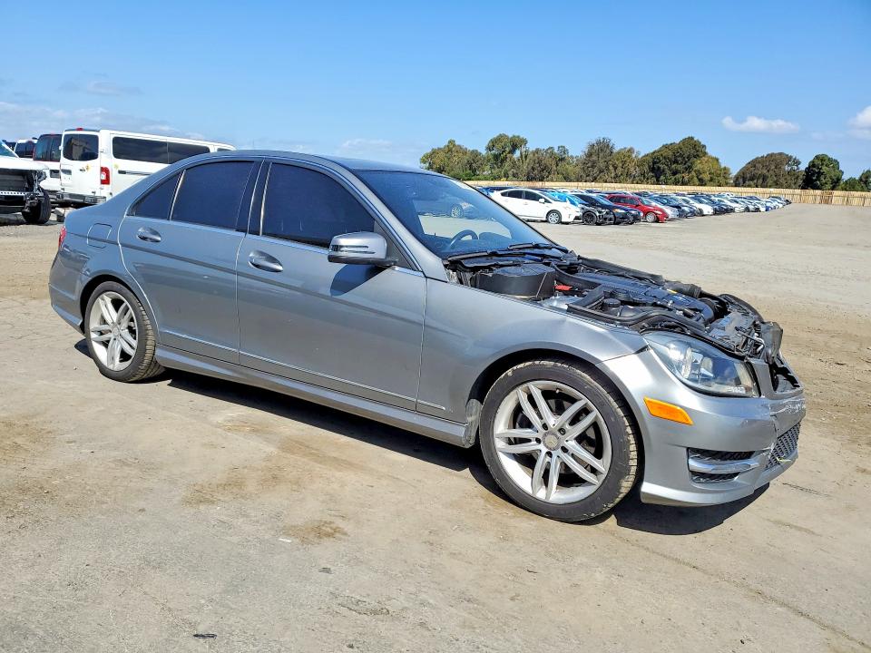 Продажа на аукционе авто 2014 Mercedes-benz C, vin: WDDGF4HBXER316220, номер лота: 51279766