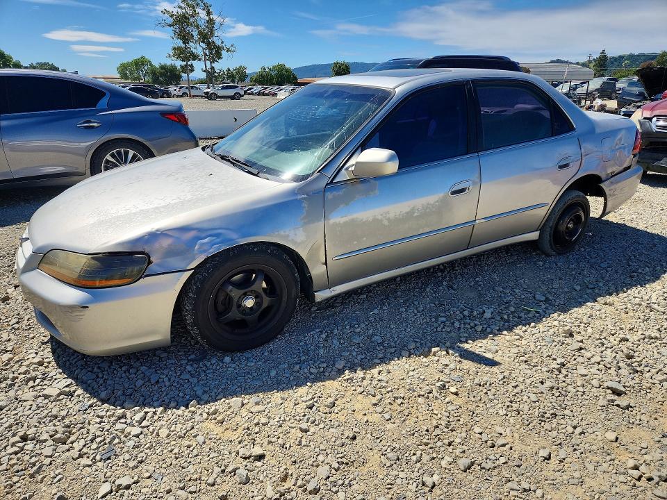 47427476 :رقم المزاد ، JHMCG5557XC052632 vin ، 1999 Hond Accord مزاد بيع