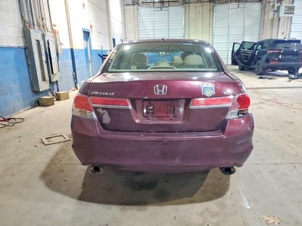 Продажа на аукционе авто 2011 Honda Accord, vin: 1HGCP3F88BA018543, номер лота: 47106246