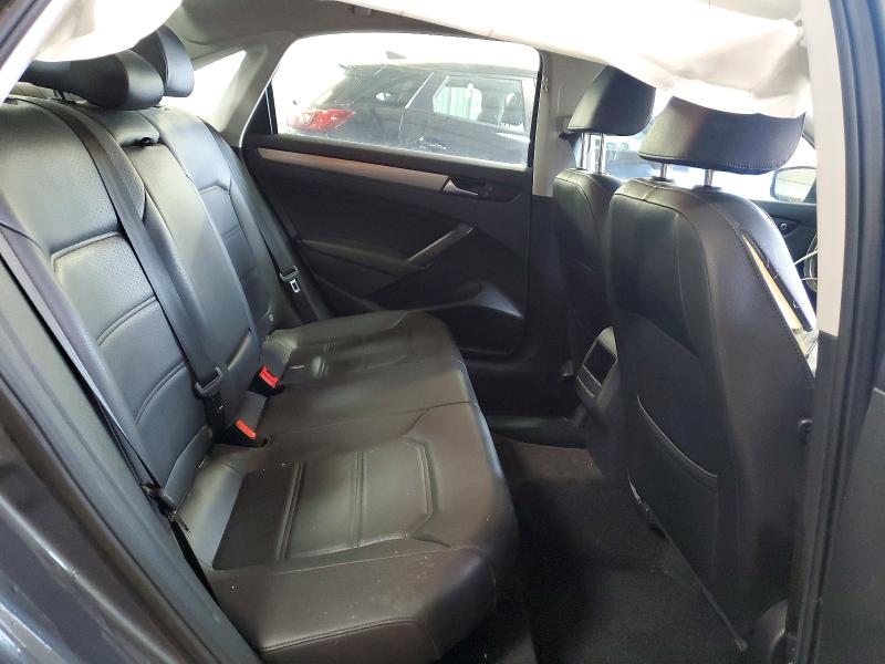 49780316 :رقم المزاد ، 1VWAT7A36FC121598 vin ، 2015 Volkswagen Passat مزاد بيع