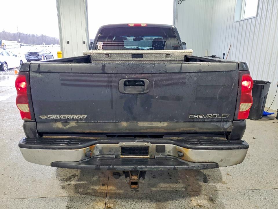 Продажа на аукционе авто 2004 Chevrolet Silverado, vin: 1GCHK29204E271677, номер лота: 48007976