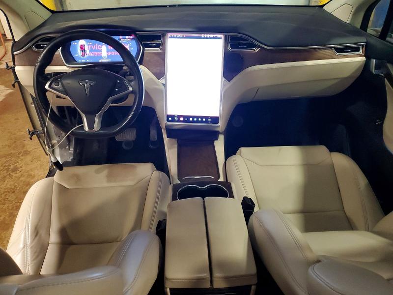 49377136 :رقم المزاد ، 5YJXCBE2XHF074499 vin ، 2017 Tesla Model X مزاد بيع