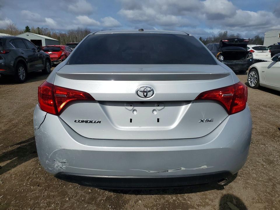 48064546 :رقم المزاد ، 2T1BURHE1JC103713 vin ، 2018 Toyota Corolla مزاد بيع