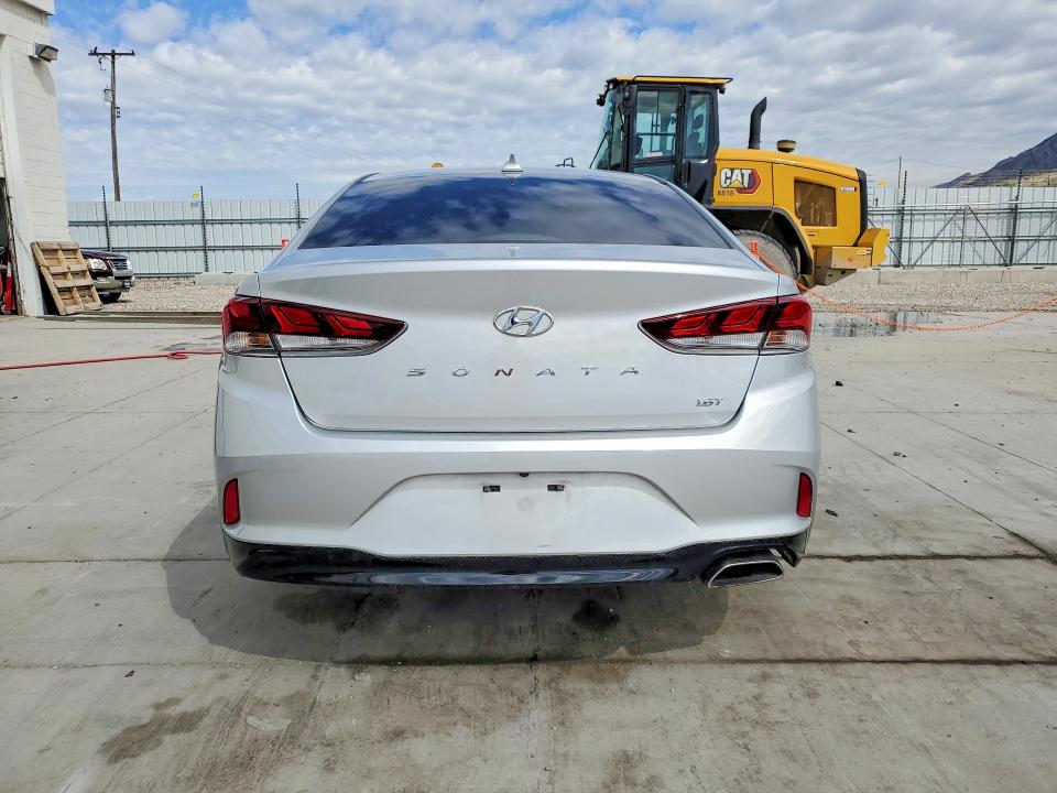 Продаж на аукціоні авто 2018 Hyundai Sonata, vin: 5NPE24AA7JH700584, номер лоту: 51211626