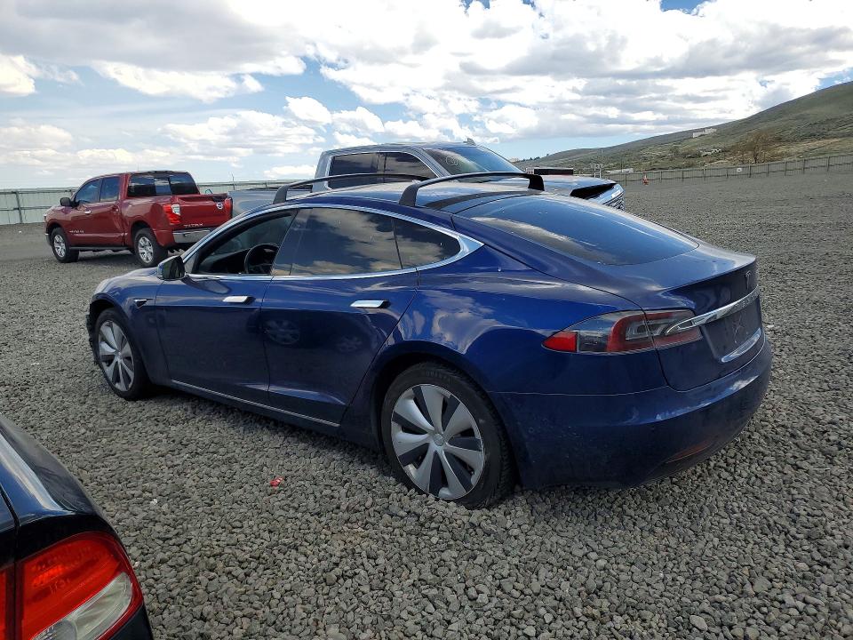 49246746 :رقم المزاد ، 5YJSA1E24LF381945 vin ، 2020 Tesla Model S مزاد بيع
