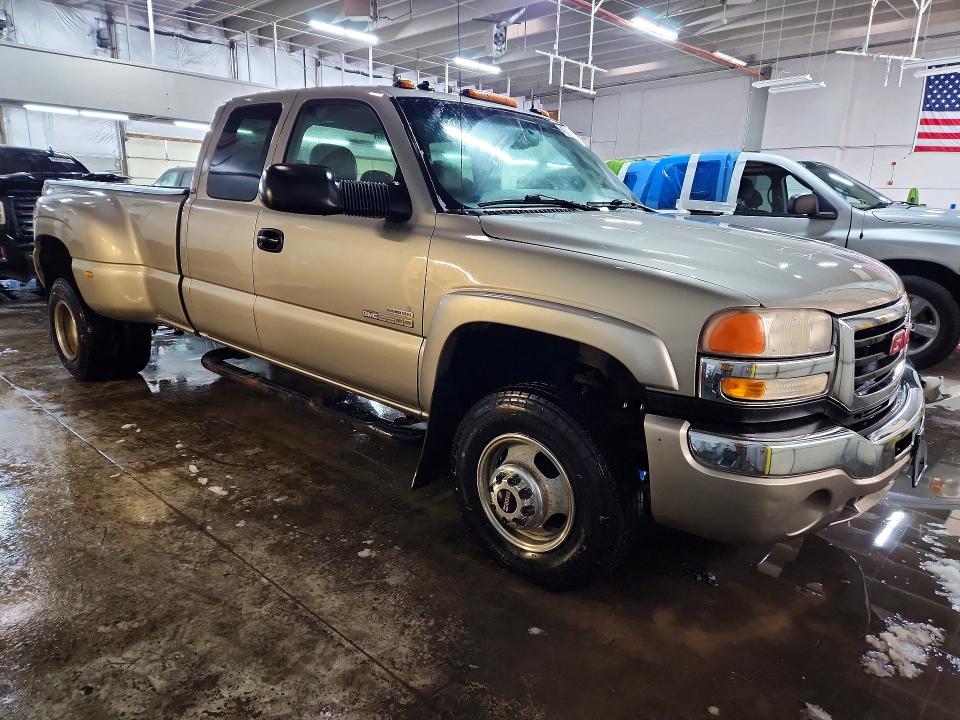 Продажа на аукционе авто 2003 Gmc New Sierra, vin: 1GTJK39193E298535, номер лота: 49640036