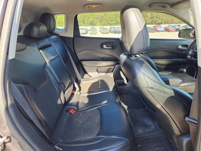 50425296 :رقم المزاد ، 3C4NJCBB7JT327695 vin ، 2018 Jeep Compass مزاد بيع