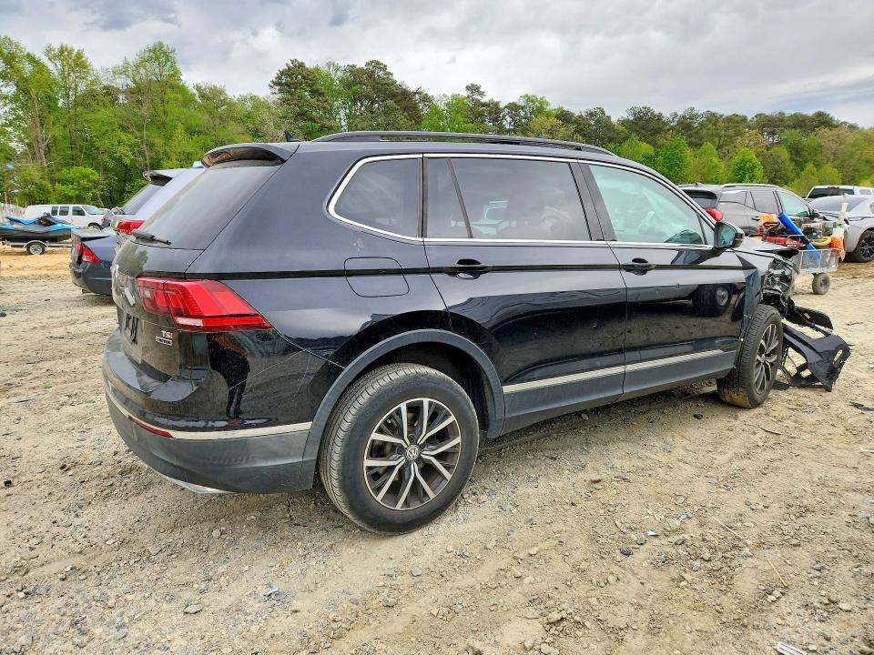 Продаж на аукціоні авто 2018 Volkswagen Tiguan, vin: 3VV2B7AX8JM198575, номер лоту: 50000206
