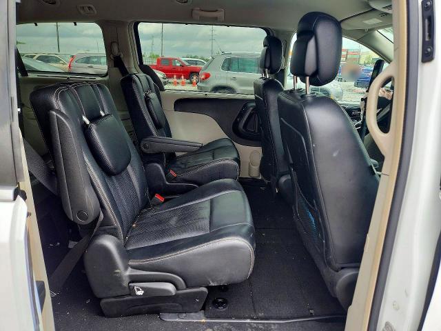50730196 :رقم المزاد ، 2C4RC1CG9FR590680 vin ، 2015 Chrysler Town & Country مزاد بيع