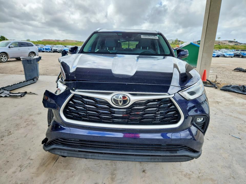 48690426 :رقم المزاد ، 5TDGZRAH4MS531217 vin ، 2021 Toyota Highlander مزاد بيع