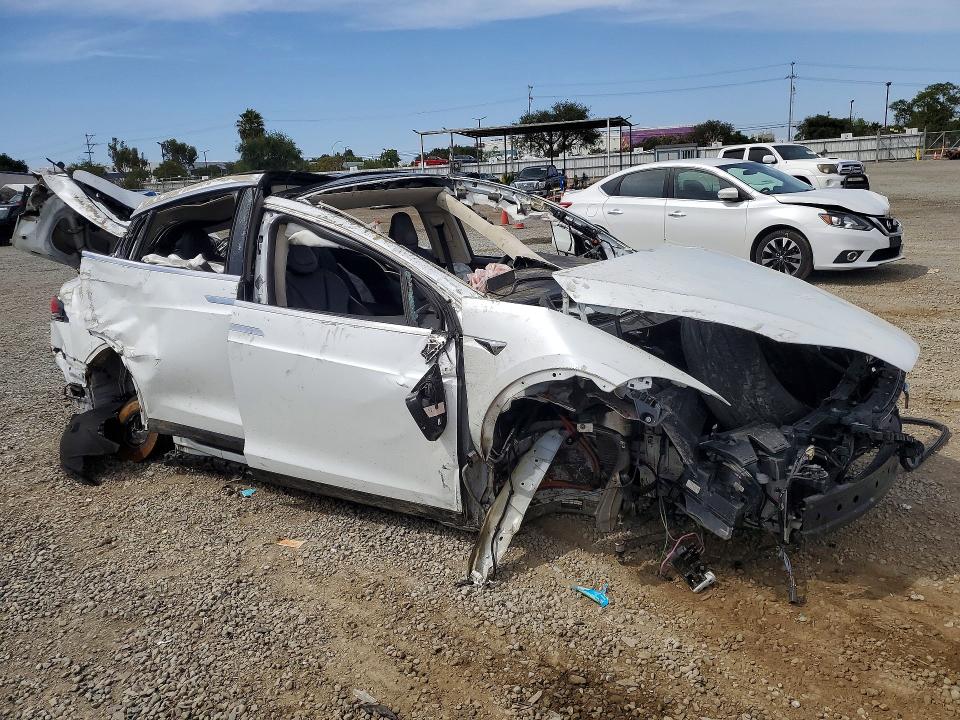 Продаж на аукціоні авто 2018 Tesla Model X, vin: 5YJXCBE24JF112993, номер лоту: 51029216