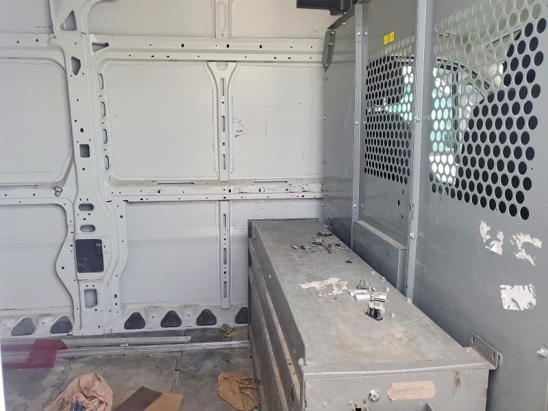 51160386 :رقم المزاد ، 3C6TRVDD2FE501637 vin ، 2015 Ram Promaster 2500 مزاد بيع