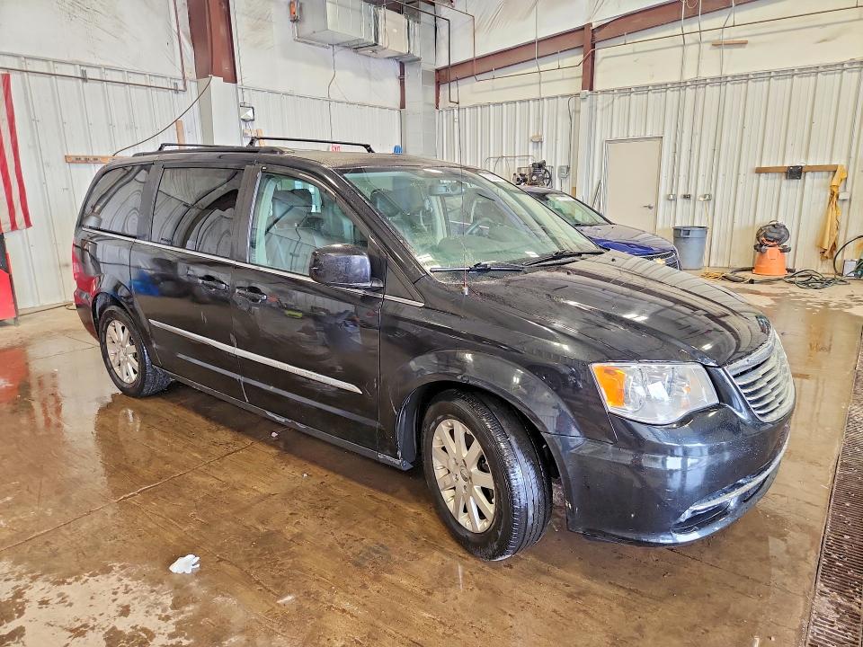 51023826 :رقم المزاد ، 2C4RC1BG3FR715416 vin ، 2015 Chrysler Town & Country مزاد بيع