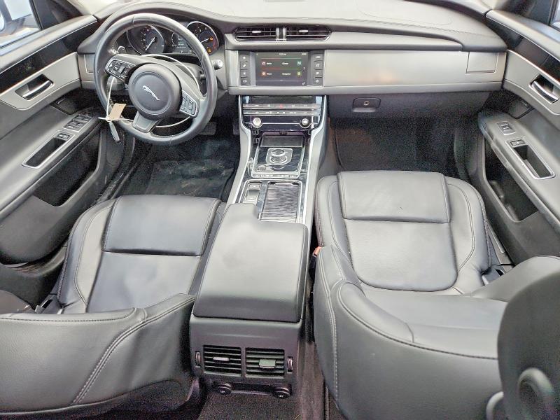 Продажа на аукционе авто 2018 Jaguar Xf, vin: SAJBR4FX5JCY70175, номер лота: 51976936