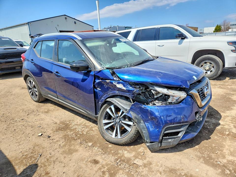 50785446 :رقم المزاد ، 3N1CP5CU6KL553748 vin ، 2019 Nissan Kicks مزاد بيع