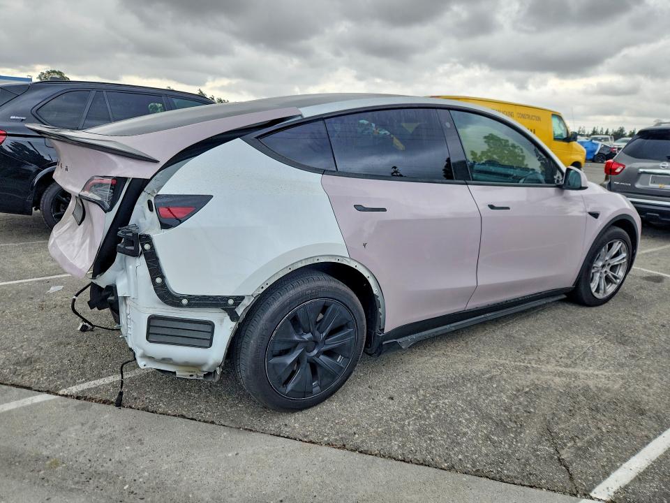 2023 Tesla Model Y მანქანა იყიდება აუქციონზე, vin: 7SAYGDEE6PA106085, აუქციონის ნომერი: 47947606