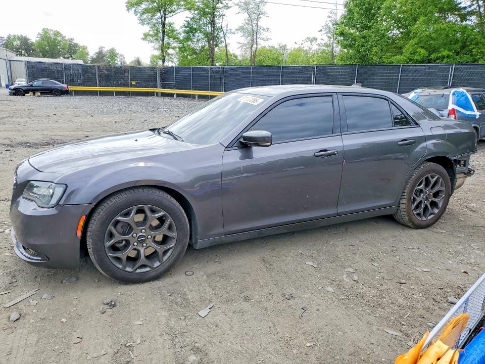 51167286 :رقم المزاد ، 2C3CCAGG5HH616608 vin ، 2017 Chrysler 300 مزاد بيع