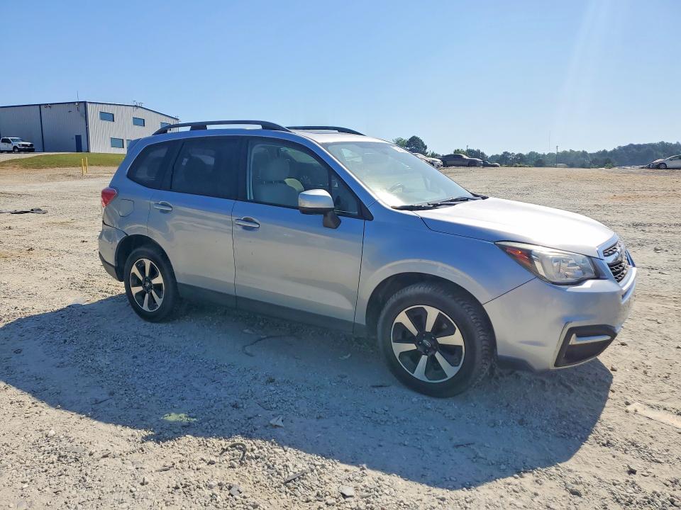 77940825 :رقم المزاد ، JF2SJAGC9HH421337 vin ، 2017 Subaru Forester مزاد بيع