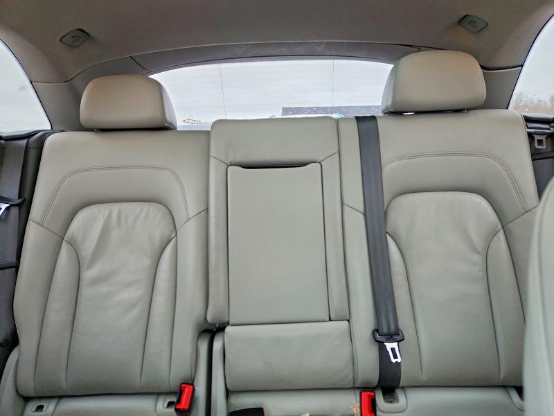 49608106 :رقم المزاد ، WA1LFAFP0CA064005 vin ، 2012 Audi Q5 مزاد بيع