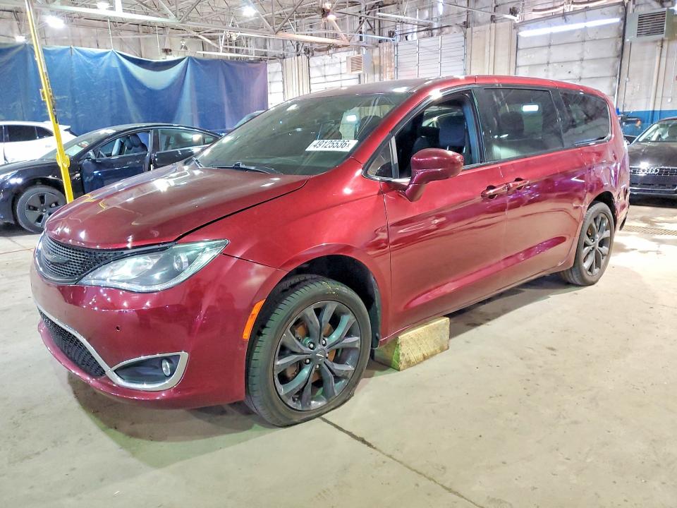 49125536 :رقم المزاد ، 2C4RC1FG3KR681739 vin ، 2019 Chrysler Pacifica مزاد بيع