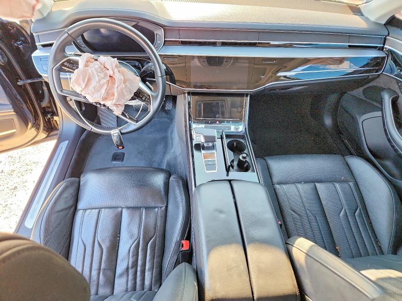 50018116 :رقم المزاد ، WAU8EAF8XLN004052 vin ، 2020 Audi A8 مزاد بيع
