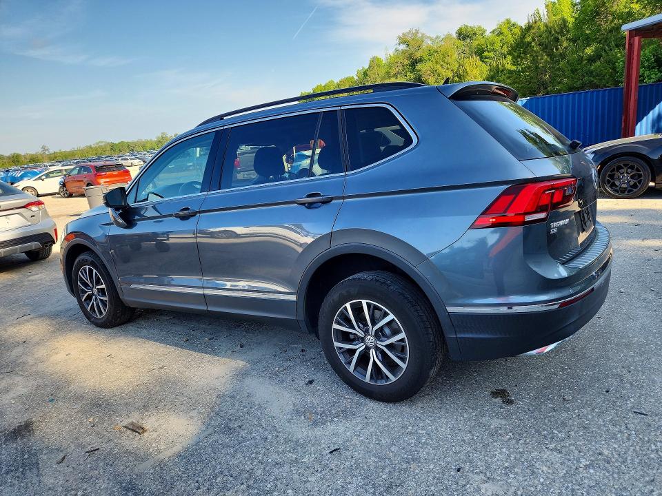 Продажа на аукционе авто 2020 Volkswagen Tiguan, vin: 3VV3B7AX2LM062921, номер лота: 51727446