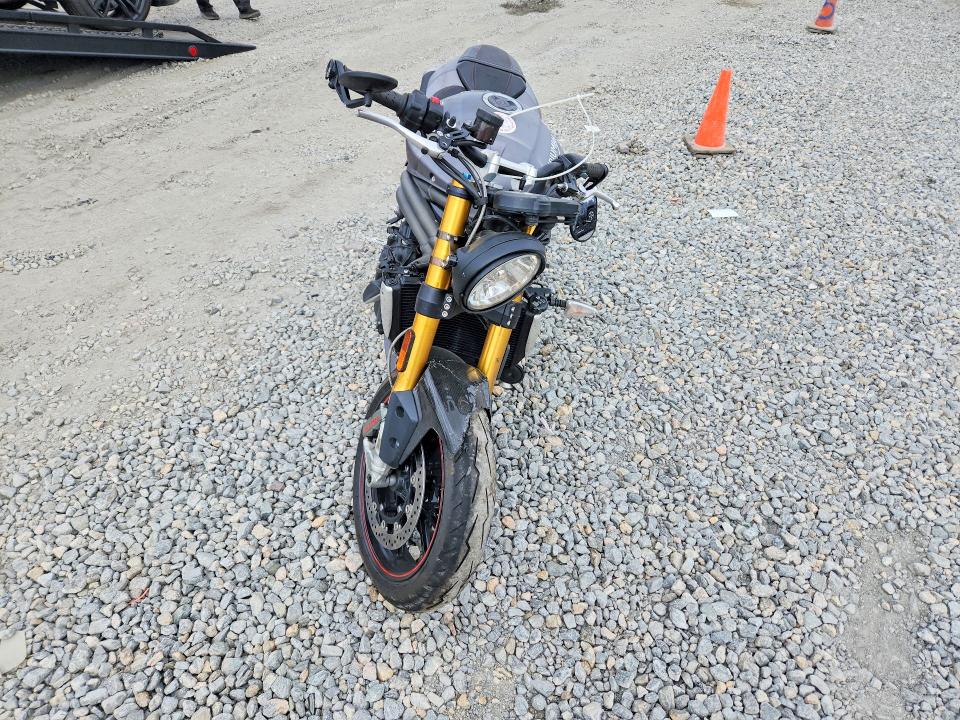 2016 Triumph Motorcycle Speed Triple მანქანა იყიდება აუქციონზე, vin: SMTN51PPXGJ750964, აუქციონის ნომერი: 52207186