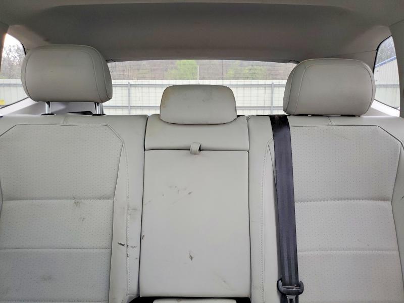 49576086 :رقم المزاد ، 3VV2B7AXXJM027682 vin ، 2018 Volkswagen Tiguan مزاد بيع