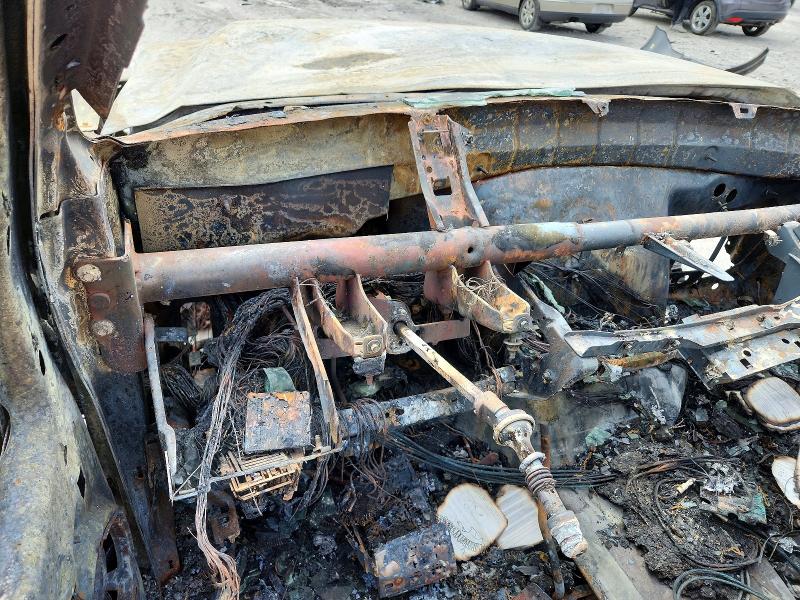 49627056 :رقم المزاد ، 1FTNF21F01EC86035 vin ، 2001 Ford F250 مزاد بيع