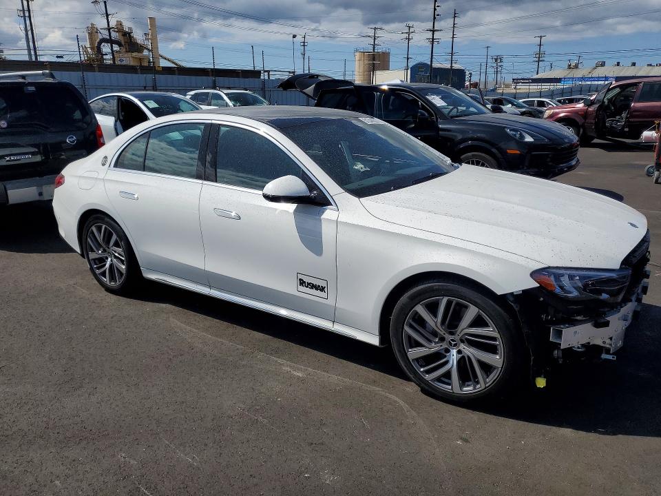 Продажа на аукционе авто 2026 Mercedes-benz E, vin: W1KLF4GB4TA218151, номер лота: 51344066