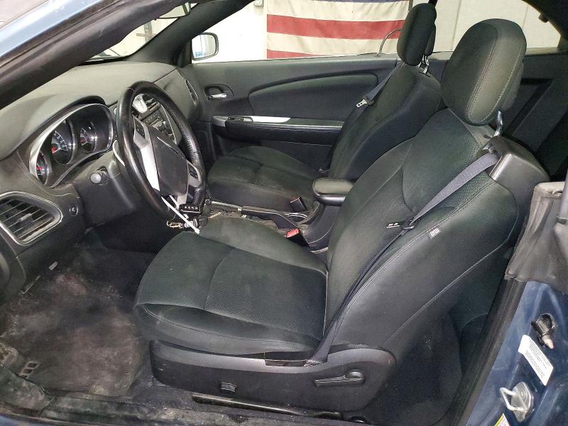 49265366 :رقم المزاد ، 1C3BC2EG2BN589421 vin ، 2011 Chrysler 200 مزاد بيع