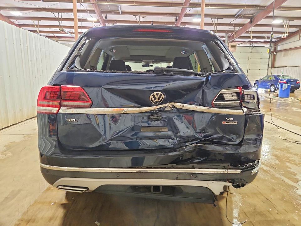 50495796 :رقم المزاد ، 1V2NR2CA6JC558865 vin ، 2018 Volkswagen Atlas مزاد بيع