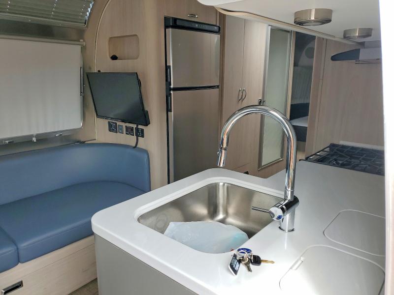 51236976 :رقم المزاد ، 1STTNYL22RJ572643 vin ، 2024 Airstream Trailer مزاد بيع