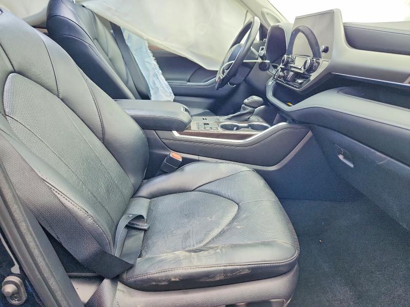 Продажа на аукционе авто 2023 Toyota Highlander Hybrid, vin: 5TDXBRCH5PS578035, номер лота: 49055766