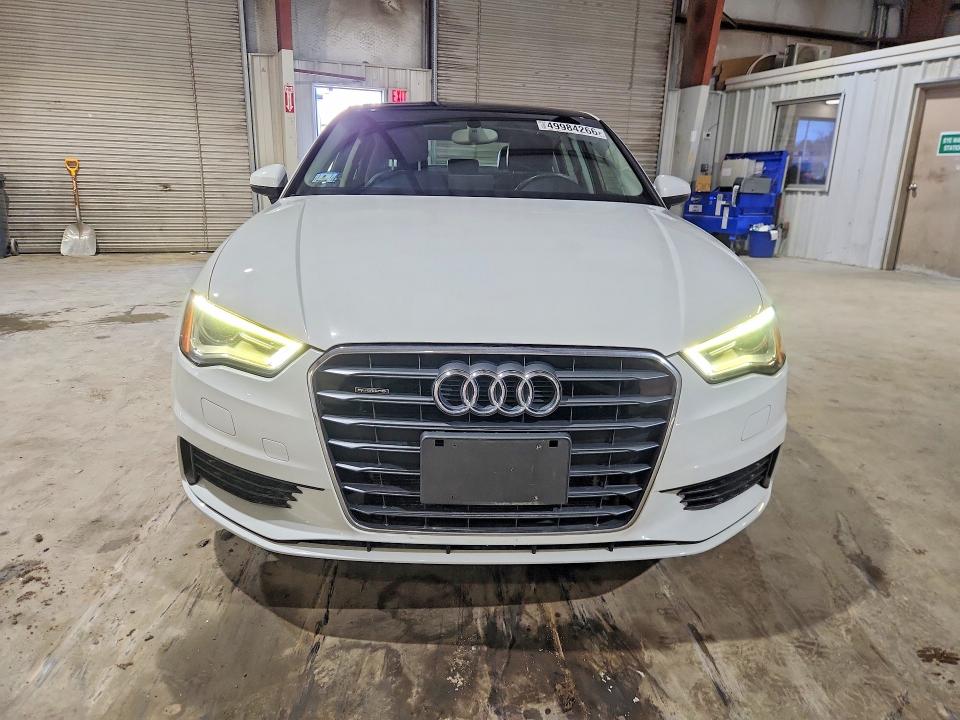 49984266 :رقم المزاد ، WAUBFGFF3F1006497 vin ، 2015 Audi A3 مزاد بيع