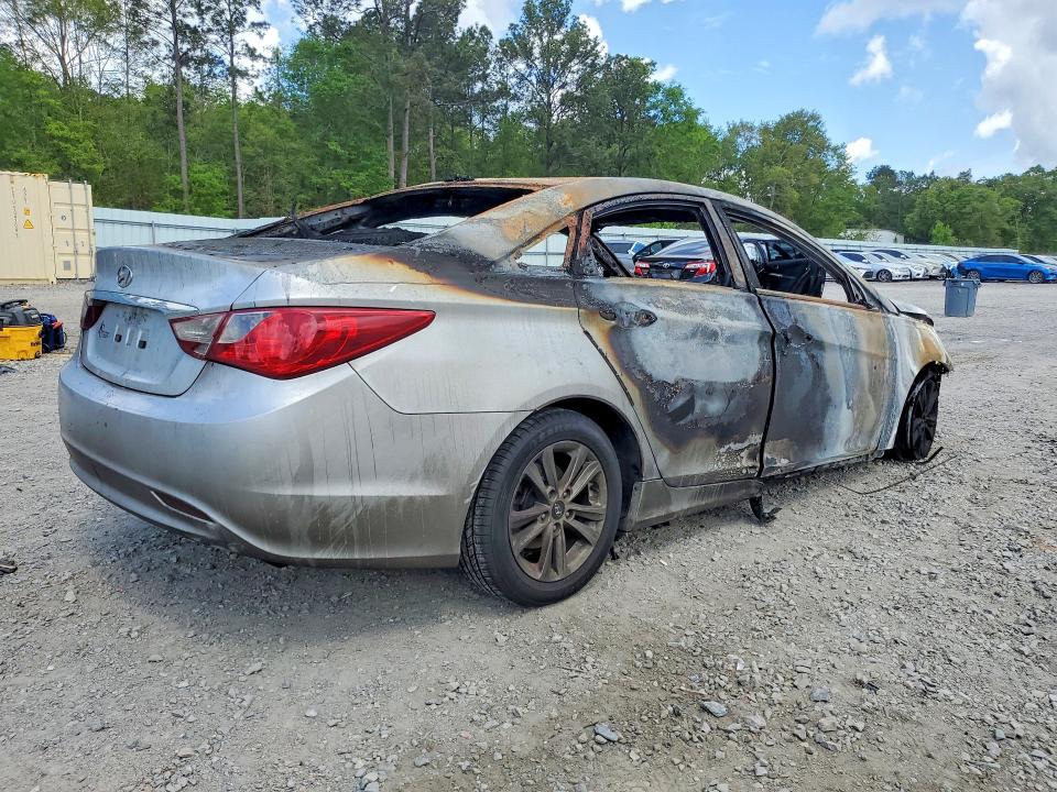 2013 Hyundai Sonata მანქანა იყიდება აუქციონზე, vin: 5NPEB4AC8DH643110, აუქციონის ნომერი: 48567066